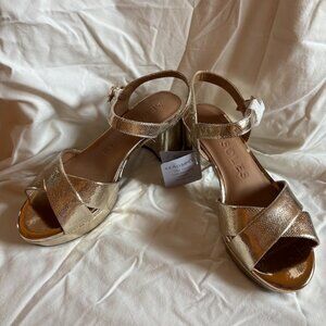 AEROSOLES Cosmos Gold Leather Platform Sandals - NWOB